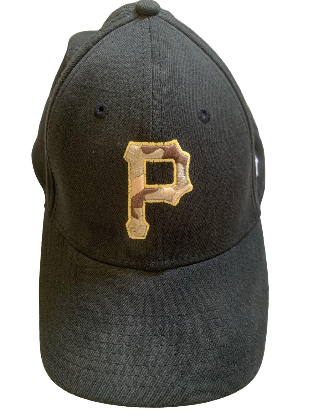 Pittsburgh Pirates Black Cap with camouflage logo medium large new era baseball